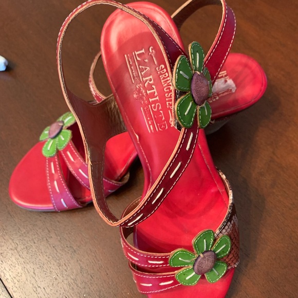 Brand New Spring Step L’Artiste Guiditta Red Sandal with Velcro Flower Closure - Picture 3 of 6